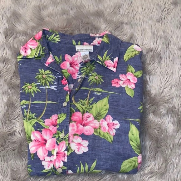 Men’s Polo - Picture 2 of 3